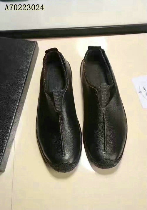 Prada casual shoes men-048